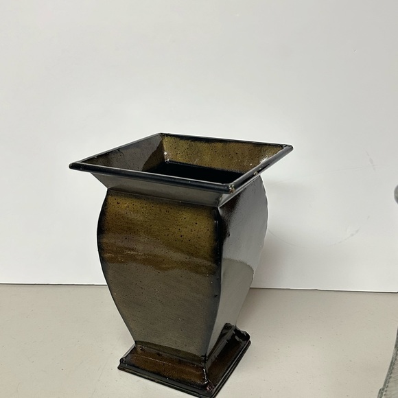 Celebrating Home Contemporary Green Vase - Picture 4 of 12